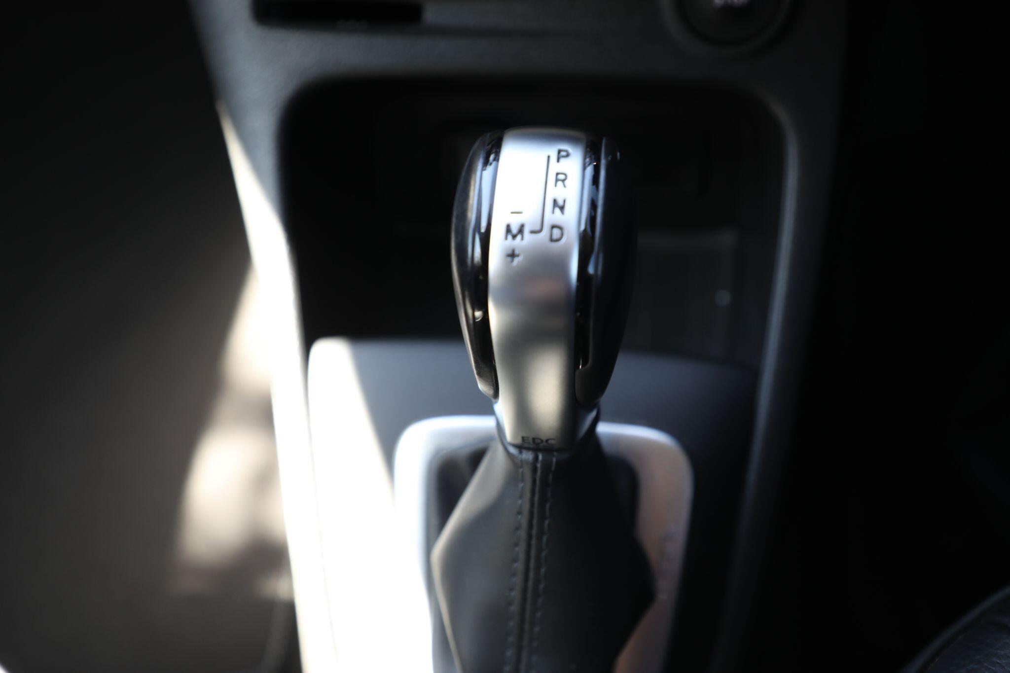 Large vehicle image